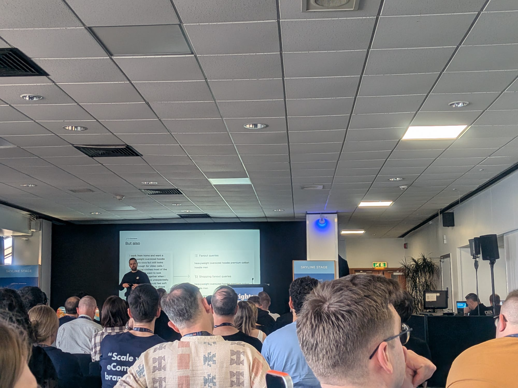 Malte LandwehrがBrightonSEO Brighton 2026年4月に登壇、Day 2のSkyline Stageを開幕、100万件の商品カルーセルにわたるChatGPTの商品取得とグラウンディングのオリジナル実証研究を発表